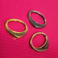 Kolczyk clicker ozdobny - różowe złoto - K-061