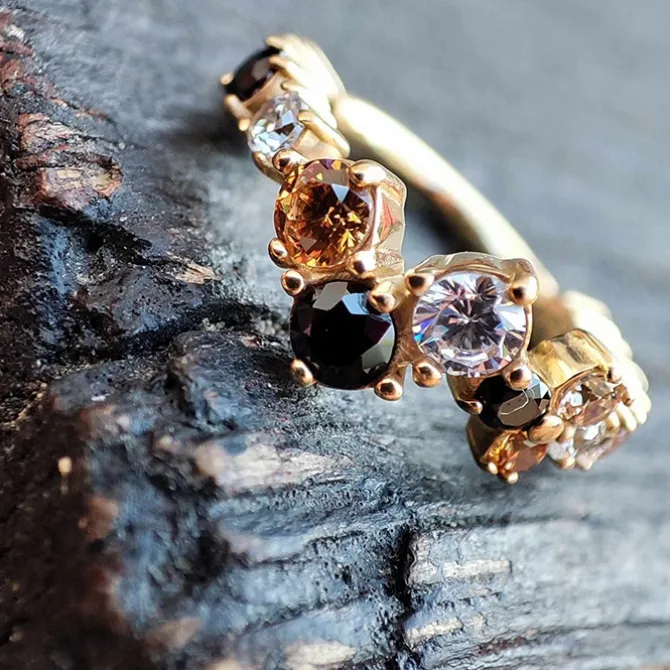 Kolczyk kółko clicker z kolorowymi cyrkoniami - CoCr NF - złoty - K-066