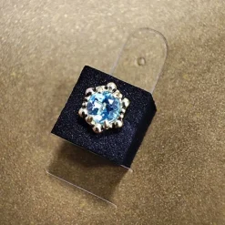 Nakrętka złoto 18K ozdobny z niebieskim Topazem - GD18K-021