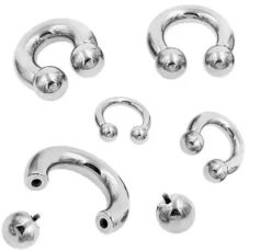 Podkowa - gwint wewnętrzny - srebrna - P-005