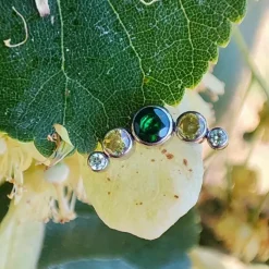 Tytanowa nakrętka cluster z zielonymi cyrkoniami - srebrny - TNA-197