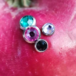 Tytanowa nakrętka Dermal czarna cyrkonia - TNA-011