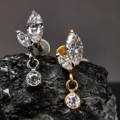 Tytanowa nakrętka z białymi cyrkoniami - srebrna - TNA-028