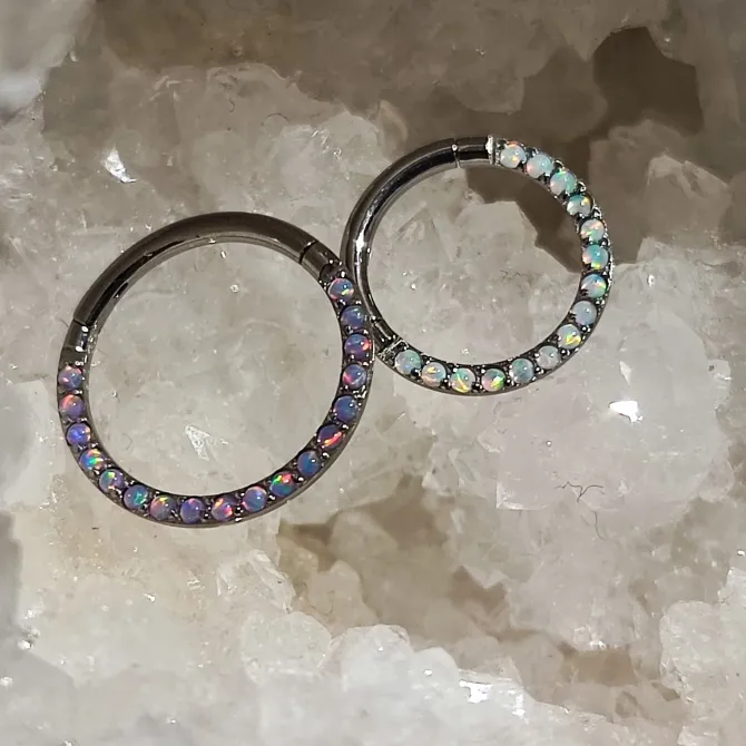 Tytanowe kółko ozdobne CLICKER z opalem - OP 38 - TK-021