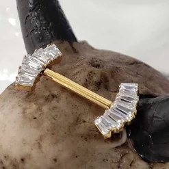 Tytanowy kolczyk do sutka z białymi cyrkoniami - złoty - TI-012