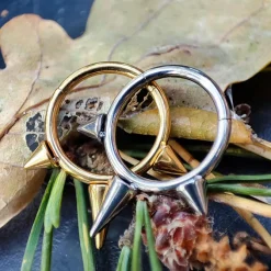 Tytanowy kolczyk kółko z ćwiekami CLICKER - srebrny - TK-033