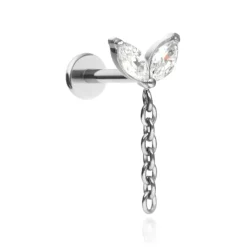 Tytanowy kolczyk labret z białymi cyrkoniami i łańcuszkami - srebrny