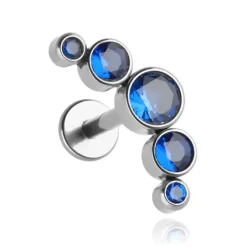 Tytanowy kolczyk labret cluster z granatowymi cyrkoniami