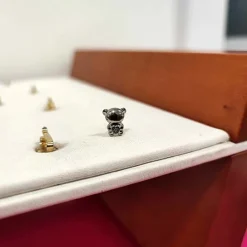 Tytanowy kolczyk labret MIŚ - srebrny - TGW-170