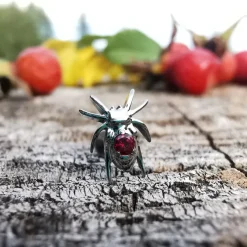 Tytanowy kolczyk labret pająk z czerwoną cyrkonią - srebrny - TGW-140