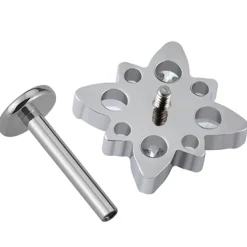 Tytanowy labret srebrny kwiat z białymi cyrkoniami - TGW-106